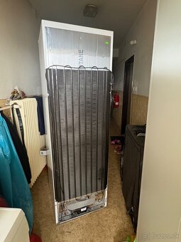 Predám chladničku s mraznickou - 5