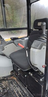 Na predaj CAT 302.7D - spoľahlivý pomocník - 5