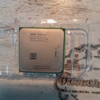 Predám procesory Intel® AMD - 5