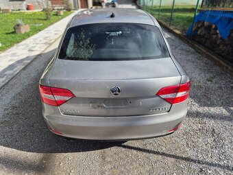 Rozpredám Škoda Superb 2 II facelift 2.0TDi 103kw-NA DIELY - - 5