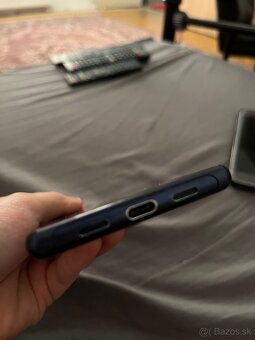 Sony Xperia 10 - 5