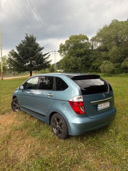 Honda FRV -6 miestna - 5