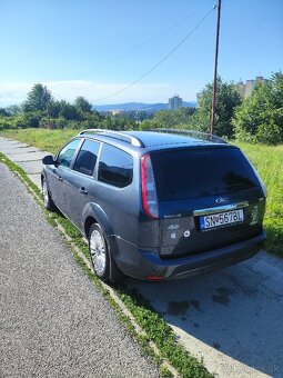 Ford Focus Kombi 1.8 - 5