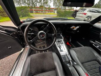 Chevrolet Corvette Stingray z roku 1974 - 5