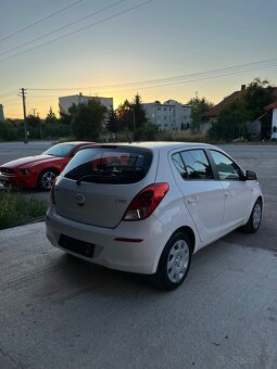 Hyundai i20 1.3 Benzin = Navi, r.v 2013, 96623km, Top Stav = - 5