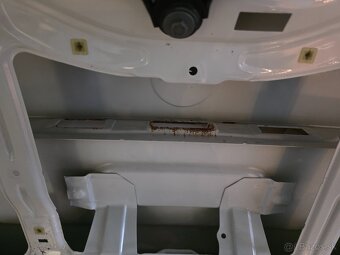 Kufrové dvere Škoda Fabia 2 - hatchback - biele - 5