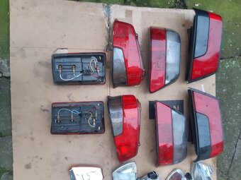 Peugeot světla ,blinkry aj . - 5