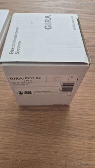 Gira E2, S55, čisto biela - 5