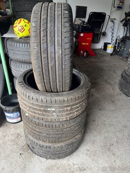 Predám pneu continental 225/40R18 - 5