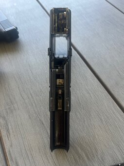 2x we glock 17 - 5