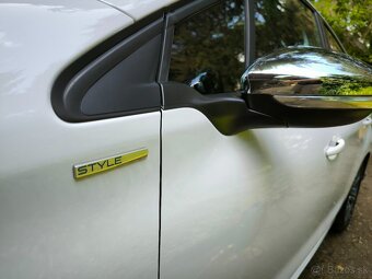 Peugeot 208 - 5