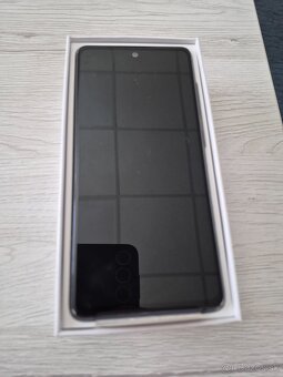 Predám SAMSUNG Galaxy S20 FE 128GB/8GB black - 5