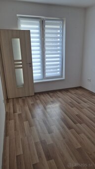 Prenájom bytu s obývačkou a kuchynským kútom, Nesluša - 5