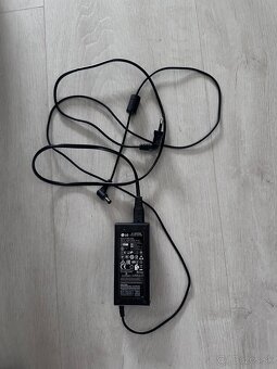 LG 32 TV + Chromecast - 5