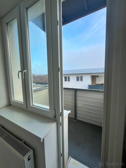 𝗣𝗿𝗲𝗻𝗮́𝗷𝗼𝗺: úplne nový 2-izbový byt, balkón, parkovan - 5