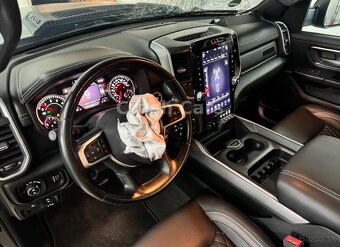 Dodge Ram 4x4 5.7 hemi 2021 rok - 5