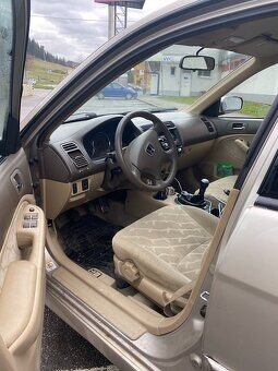 Honda Civic 7g sedan 1.6 v-tec - 5