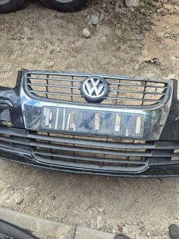 Predám predný nárazník na Volkswagen Touran mk2 2006-2012 - 5