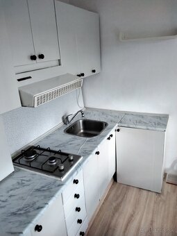 Prenájom od vlastníka 1 izbovy byt Banská Bystrica (Radvaň) - 5
