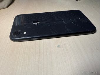 Predám iPhone XR, 64 GB - 5