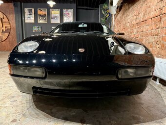PORSCHE 928 S4 - 5