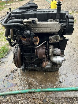 Predám kompletný motor Volkswagen golf 5 2.0 TDI - 5