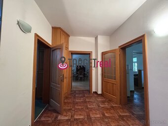 FOR RENT: Beautiful 3-room apartment in the center of Martin - 5