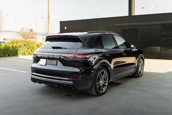 Predám Porsche Cayenne Turbo - 5
