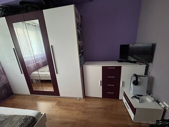 Na predaj: kompletná spálňová zostava - 5