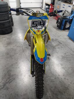 Suzuki RM-Z 450 vstrek - 5