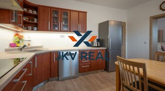 REZEVOVANÉ JKV Real ponúka predaj, pekný, zánovný rodinný do - 5