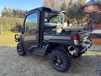 John Deere Gator - 5