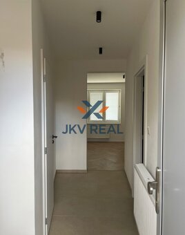 Zrekonštruovaný 3-izbový byt v centre Žiliny - 5