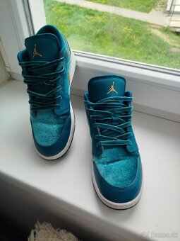 Jordan 1 mid - 5