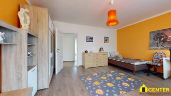 NA PREDAJ MODERNE ZREKONŠTRUOVANÝ 5 IZBOVÝ RODINNÝ DOM, UL. - 5