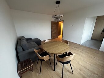 Luxusný 2 izbový byt na prenájom v Komárne - 5