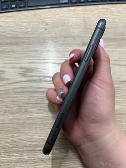 iPhone 11 64GB - 5