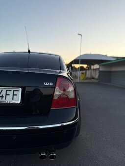 Volkswagen Passat 4.0 W8 - 5