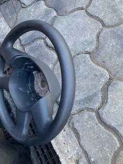 Predám nezodrany volant neošuchany do škoda - 5