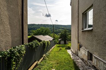 Rodinný dom SVIDNÍK - 3-podlažný,5 izieb, garáž,pozemok - 5