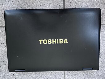 Toshiba Tecra / Intel i5 / 4GB RAM / 128GB SSD / 15.6" - 5