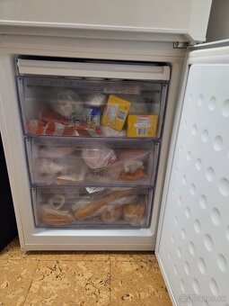 Chladnička kombinovaná Beko CS234022 - 5