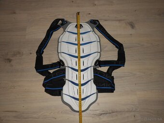 Predam v super stave chranic chrbta TRYONIC o velkosti L - 5