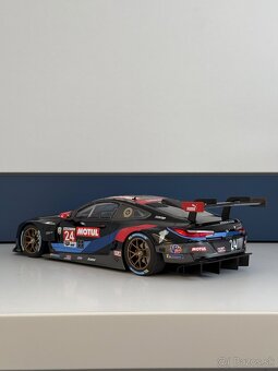 Bmw M8 GTE 1:18 Minichamps - 5