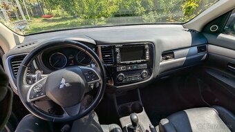 Predám Mitsubishi Outlander 3 2013 2,2DI-D 110kW - 7 miestne - 5