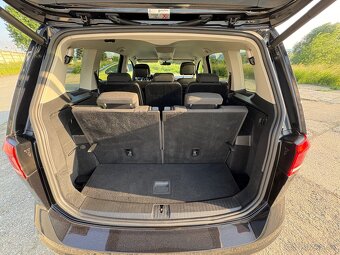 VW Touran 2,0 TDi 110kW Highline DSG 7 miest. - 5