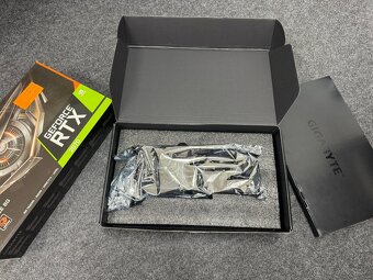 Predám grafiku GIGABYTE GeForce RTX 2070 - 5