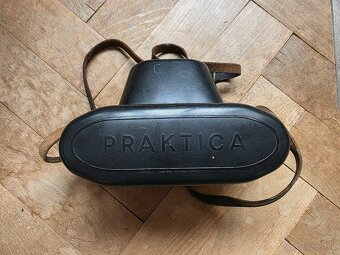 Praktica MAT s objektívom – klasický filmový fotoaparát - 5