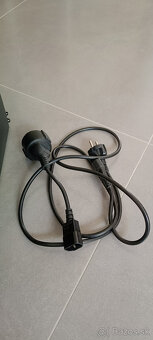 APC Smart UPS 750VA LCD 230V (500W) - 5