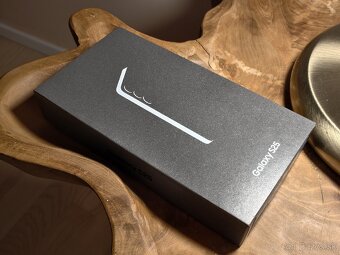 Samsung Galaxy S25 - 5